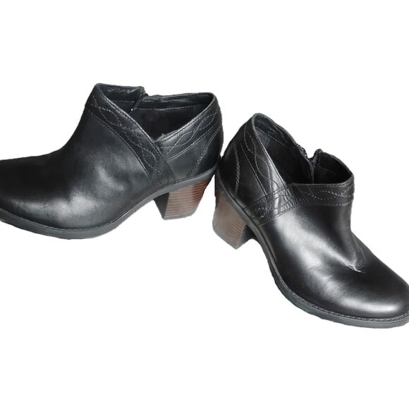 Earth Women's Size 8 Lina Austin Black Leather Ankle Boots - Picture 2 of 8